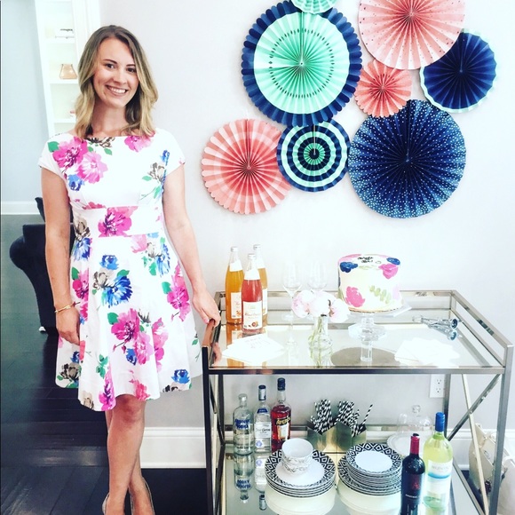 Meet your Posher, Angeline - Picture 3 of 6